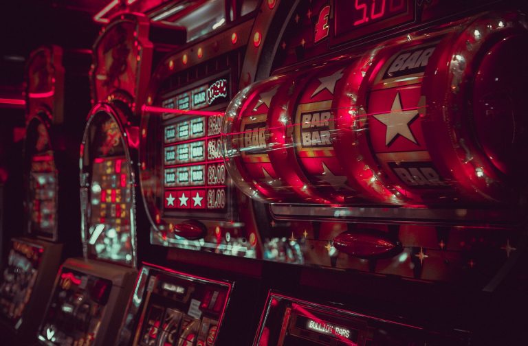Read more about the article Hvordan spilleautomater i Norge har endret spillindustrien